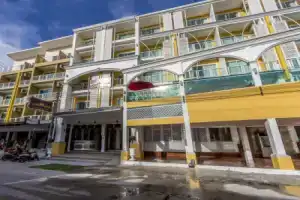 Отель «Triple Three Patong», Патонг
