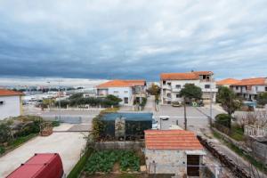 Scenic Apartment in Zadar With Terrace, Задар