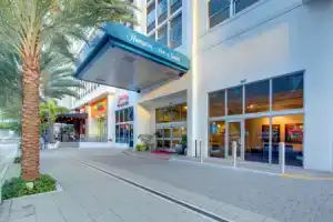 Отель «Hampton Inn & Suites by Hilton Miami Downtown/Brickell», Майами