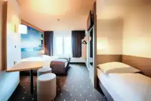 b&b Hotel Rostock-Hafen, Росток