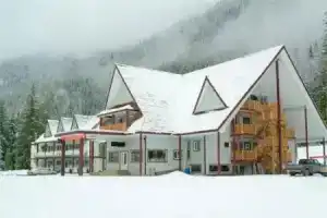 Peaks Lodge, Ревелсток