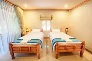 Baan Nam Pen Resort, Amphawa