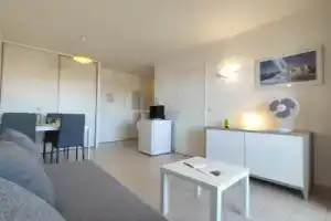 Appartement Juan les Pins, 2 pièces, 4 personnes - FR-1-252-164, Антиб