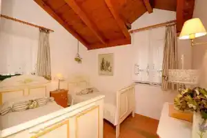 Apartments Vedrana, Драшнице