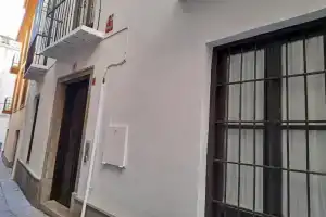 Apartamentos Alhambra Granada 3000, Гранада