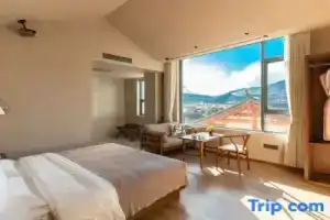 Shunyue Tingjian Sunshine Rizhao Yulong Snow Mountain View Hotel (Shuhe Ancient City Branch), Лицзян