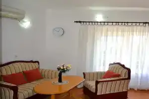Arvala Gold Apartments, Бечичи