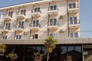 Meridian Hotel, Тирана