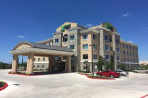 Holiday Inn Express & Suites San Antonio - Brooks City Base by IHG, Сан-Антонио
