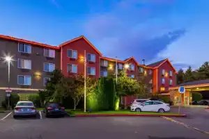 Best Western PLUS Vancouver Mall Hotel, Ванкувер