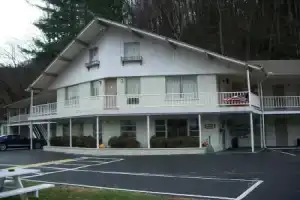 Отель «Castlewood Inn», Магги-Валли