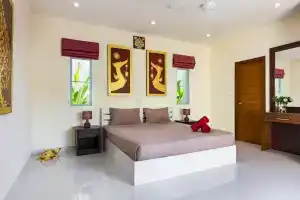 Villa Nolan, Най Харн