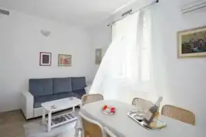 Apartment Aras, Шибеник