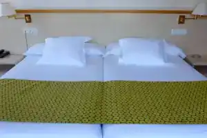 Hotel «Ezeiza», Сан-Себастьян