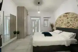 Studio 23, Ретимно