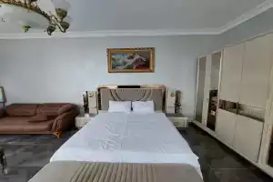Hotel «Zura Palace», Квариати