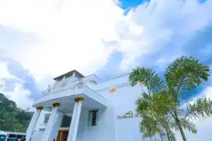 Bellwood Hills Resort & Spa, Канди