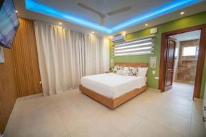 Green Palace - 7br Luxury Villa in Sosua 3mins From Strip Plus 24hr Security, Сосуа