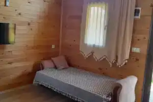 Wooden House Close to Sea With Jacuzzi in Fethiye, Фетхие