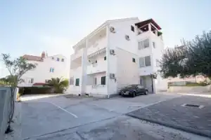 Apartment Budimir, Супетар