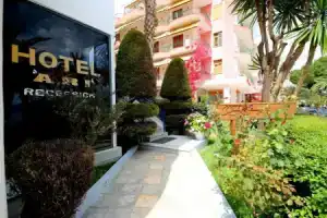 Hotel «Ari», Саранда