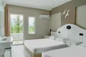 Uk Hotels Kiris, Кемер