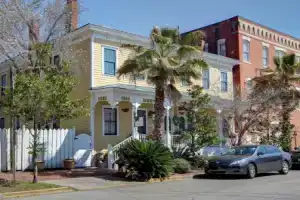 Green Palm Inn, Саванна