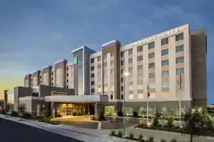 Embassy Suites by Hilton College Station, TX, Колледж-Стейшен