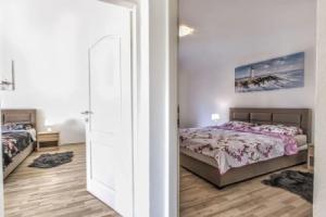 Secluded Holiday Home in Cesarica, Karlobag Near the Sea, Cesarica
