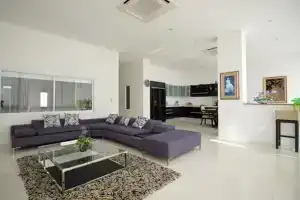 Апартаменты «Sunset Plaza», Карон
