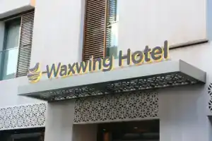 Waxwing Hotel, Хатай