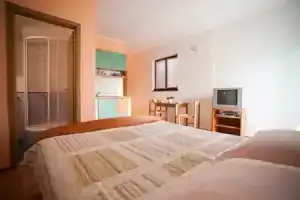 Ani - With Pool and hot tub - SA1 Zapadni, Сегет Враница
