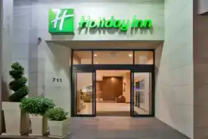Отель «Holiday Inn-Centre Broadway, An Ihg», Ванкувер