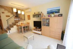 Casa Vista a la Piscina Para 5 Personas en Cambrils, Камбрильс