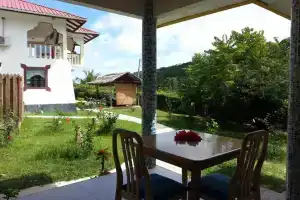Zanboza Guesthouse, остров Ла-Диг