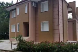 Luxurious Villa Anna Maria, Криопиги