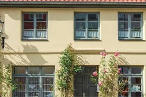 Amazing Apartment in Wismar With 3 Bedrooms, Sauna and Wifi, Висмар