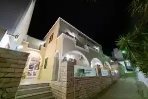 Antonia Hotel, Фира