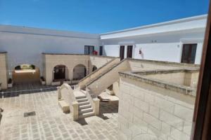Hotel Mare Nostrum, Савеллетри