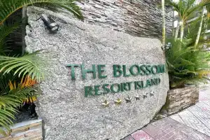The Blossom Resort – Onsen & Foot Massage Inclusive, Дананг