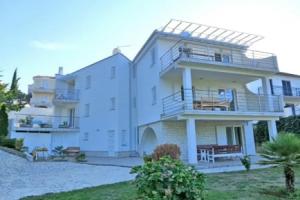 Vlado - 300 m From Pebble Beach - SA6, Нживице