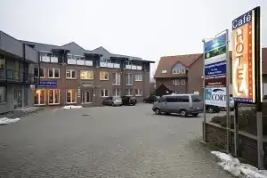 Café & Hotel am Holzhafen, Штаде