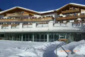 Hotel «Scherlin», Ортизеи