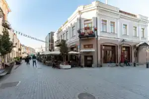 Wehost Apartment With 3 Bedrooms, Тбилиси