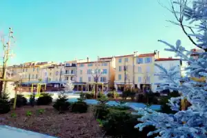 2P Vieil Antibes 5 minutes des plages, Антиб