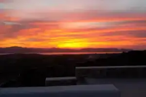 Villa Sunset, Алики