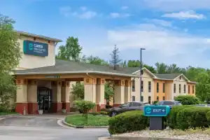 Отель «Clarion Inn & Suites Northwest», Индианаполис