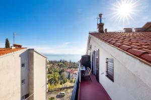 Stunning Apartment in Lovran With 1 Bedrooms and Wifi, Ловран