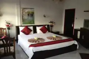 Istanbul Guesthouse, Патонг