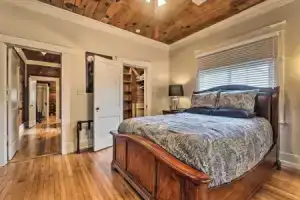 Spacious & Updated 1920's Hsnp Craftsmen Home, Хот-Спрингс